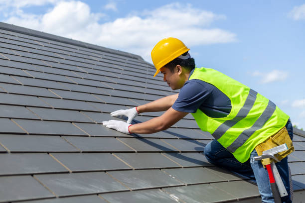 Best Commercial Roof Installation  in Swisher, IA